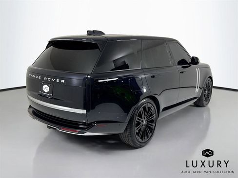 Used 2024 Land Rover Range Rover Autobiography image 6