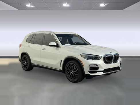 Used 2019 BMW X5 xDrive50i w/ Executive Package image 6