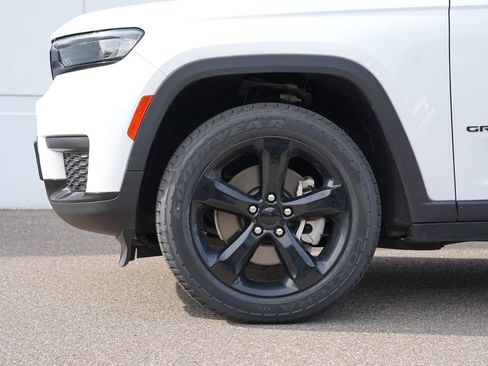 Used 2021 Jeep Grand Cherokee L Laredo AWD/4WD image 11