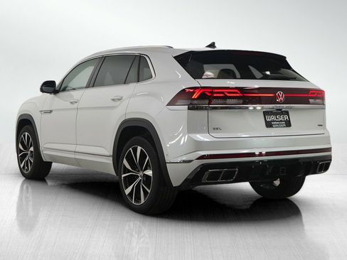 Used 2024 Volkswagen Atlas Cross Sport SEL Premium R-Line image 3