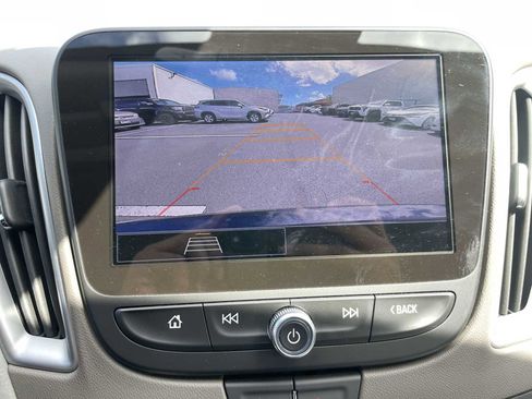 Used 2025 Chevrolet Malibu LT image 22