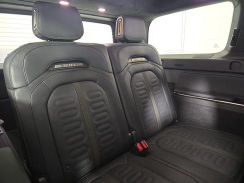 Used 2024 Rivian R1S Adventure AWD/4WD image 25