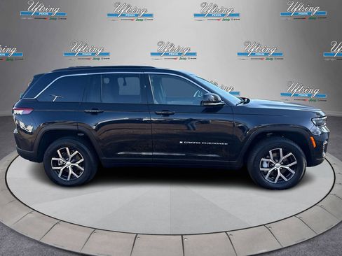 Used 2024 Jeep Grand Cherokee Limited image 2