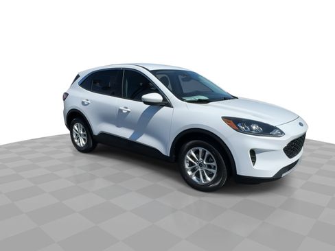 Used 2021 Ford Escape SE w/ Convenience Package FWD image 2