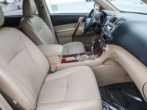 Used 2013 Toyota Highlander Limited AWD/4WD image 14
