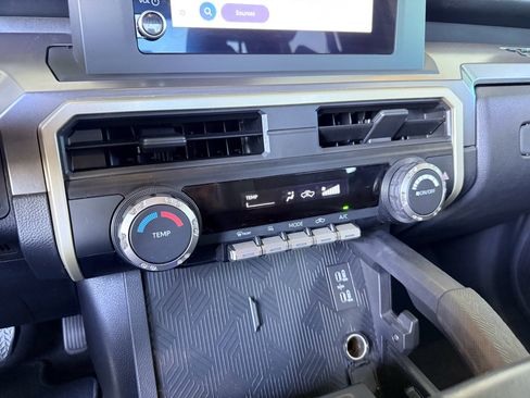 Used 2025 Toyota Tacoma SR5 RWD image 18