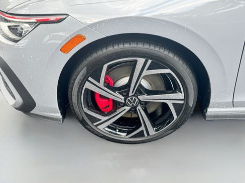 Used 2025 Volkswagen GTI SE FWD image 34