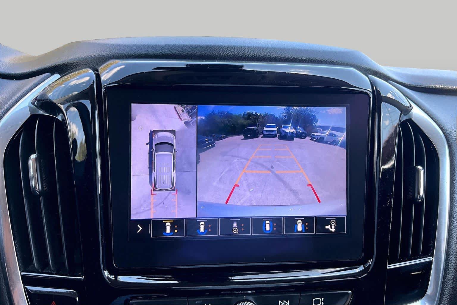 Used 2020 Chevrolet Traverse Premier w/ Redline Edition FWD image 29