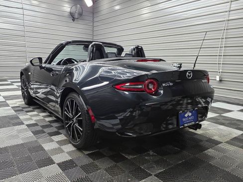 Used 2024 MAZDA MX-5 Miata Grand Touring w/ Weather Package RWD image 9