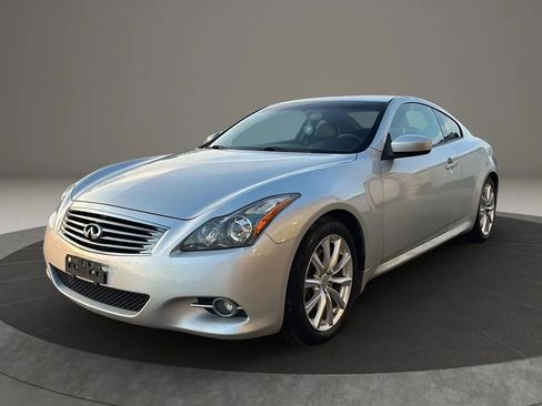 Used 2012 INFINITI G37 Journey w/ Premium Pkg image 16