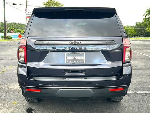 Used 2024 Chevrolet Tahoe Z71 w/ Luxury Package AWD/4WD image 7