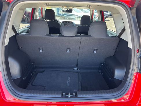 Used 2025 Kia Soul LX w/ LX Technology Package FWD image 31
