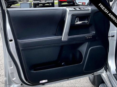 Used 2023 Toyota 4Runner Limited RWD image 21