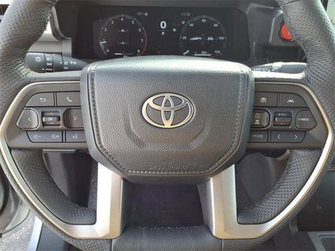 Certified 2025 Toyota Tacoma TRD Off-Road image 10