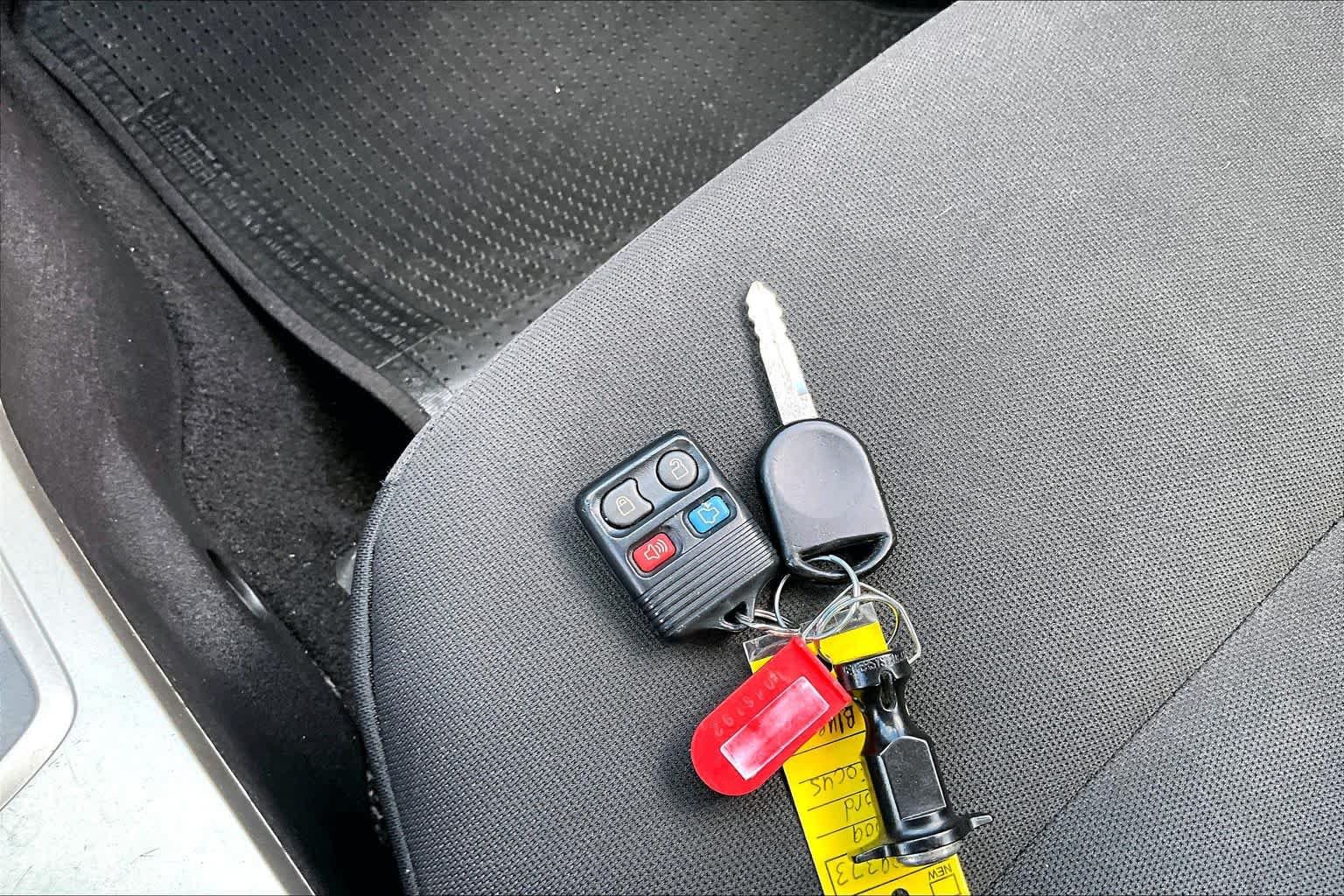 Used 2009 Ford Focus SES FWD image 14