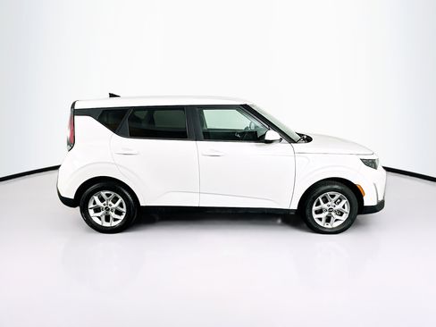Used 2024 Kia Soul LX w/ Option Group 015 image 10
