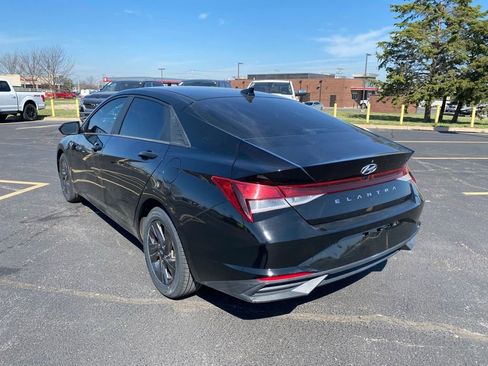 Used 2021 Hyundai Elantra SEL w/ Convenience Package image 7