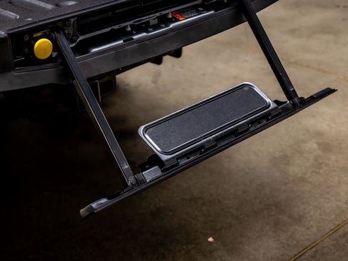 Used 2022 Ford F250 Platinum w/ Tremor Off-Road Package image 40