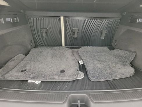 Used 2023 Buick Envision Avenir image 16