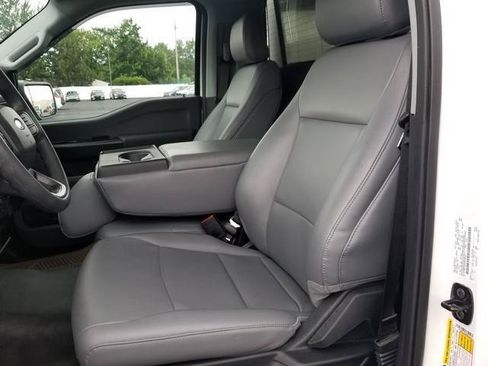 Used 2025 Ford F150 XL RWD image 13