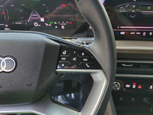 Certified 2025 Audi Q5 Prestige AWD/4WD image 26