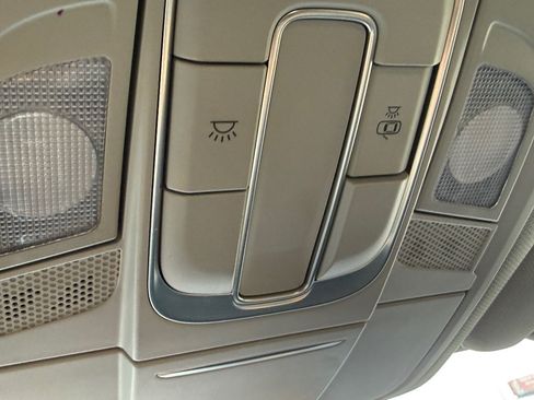 Used 2020 Hyundai Santa Fe SE FWD image 29