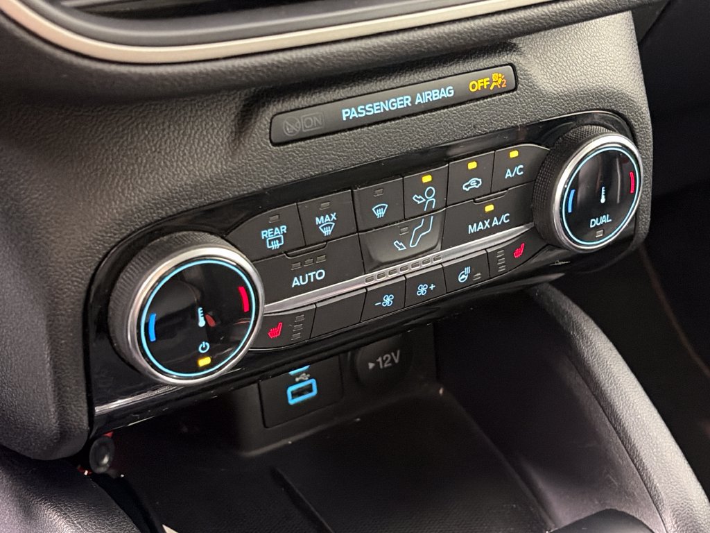 Used 2022 Ford Escape SEL w/ SEL Stealth AWD Package image 21