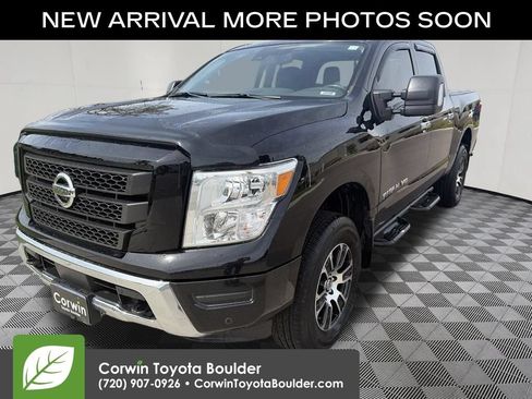 Used 2020 Nissan Titan SV w/ SV Convenience Package AWD/4WD image 3