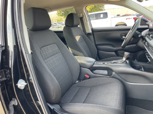 Used 2025 Honda HR-V LX image 24