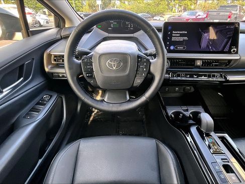 Used 2025 Toyota Prius AWD image 5