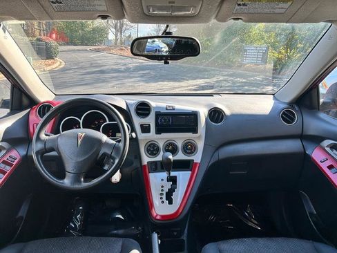 Used 2010 Pontiac Vibe w/ Preferred Package image 21