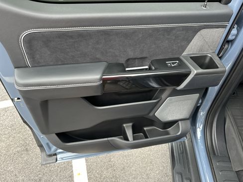 Used 2023 Ford F150 Lightning Platinum image 22