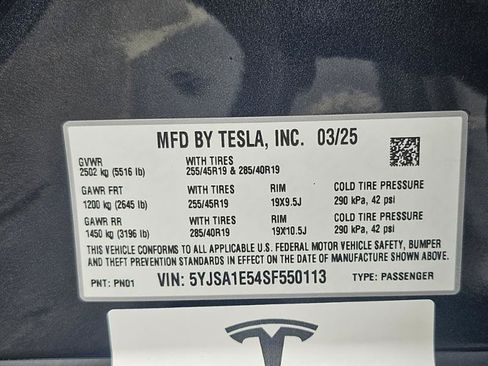 Used 2025 Tesla Model S AWD/4WD image 36