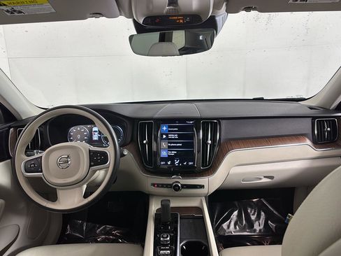 Used 2021 Volvo XC60 T8 Inscription Expression image 22