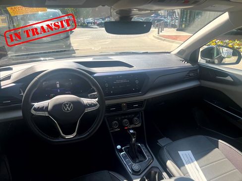 Used 2023 Volvo XC40 Recharge Ultimate AWD/4WD image 9
