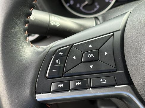 Used 2023 Nissan Sentra SR w/ Trunk Package image 11