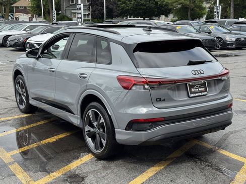Used 2024 Audi Q4 e-tron Premium w/ Convenience Package AWD/4WD image 8
