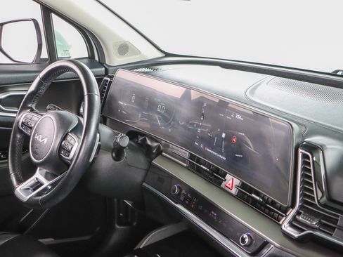 Used 2023 Kia Sportage EX image 25
