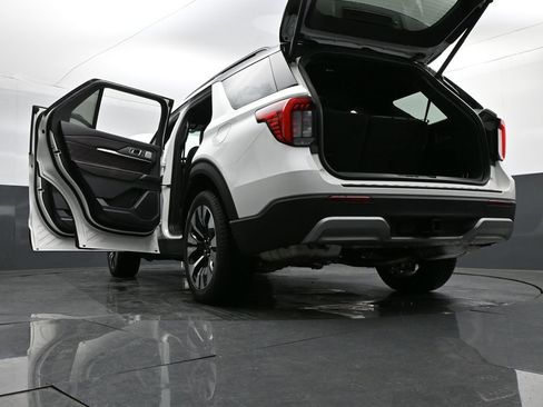 New 2026 Ford Explorer Platinum w/ LUX Leather Package AWD/4WD image 37