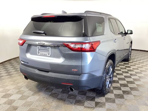 Used 2021 Chevrolet Traverse RS w/ LPO, Floor Liner Package AWD/4WD image 2