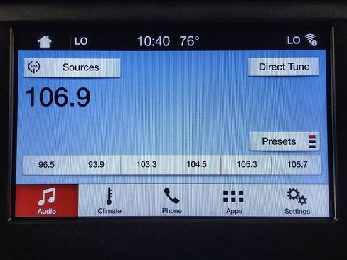 Used 2018 Ford Fusion SE w/ Fusion SE Technology Package FWD image 25
