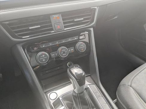 Used 2024 Volkswagen Taos SE image 13