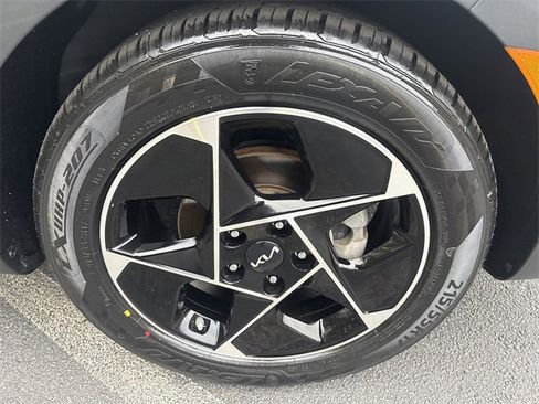 Certified 2024 Kia Soul EX image 20