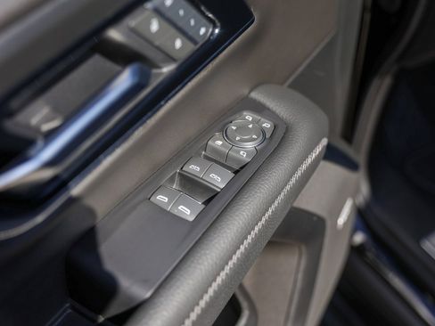 Used 2025 GMC Yukon Denali image 21