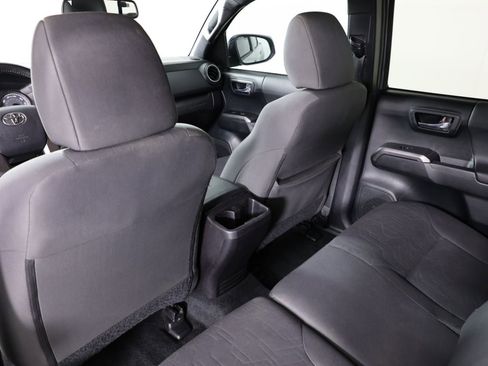 Used 2016 Toyota Tacoma TRD Sport w/ Towing Package RWD image 32