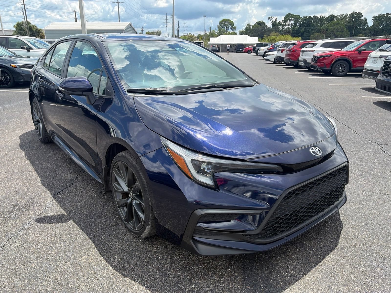 Used 2025 Toyota Corolla SE w/ SE Premium Package FWD image 30