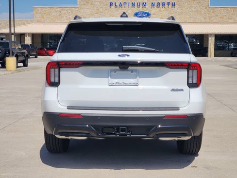 New 2026 Ford Explorer ST-Line RWD image 7