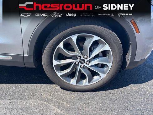 Used 2023 Lincoln Nautilus Reserve AWD/4WD image 12