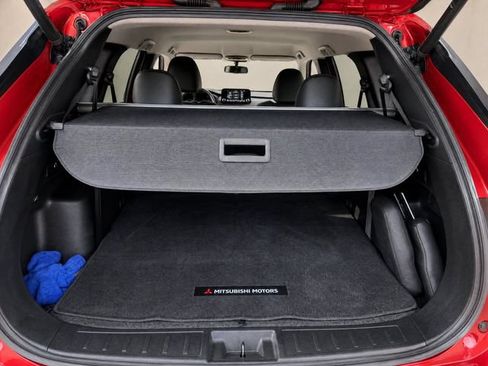 Used 2023 Mitsubishi Outlander SE FWD image 10