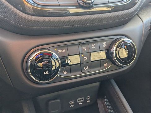 Used 2023 Chevrolet TrailBlazer LT w/ Convenience Package image 15